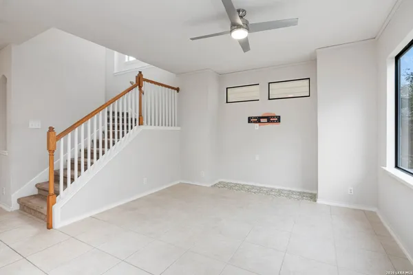 $2,000 | 21623 Dion Village, San Antonio, TX 78258