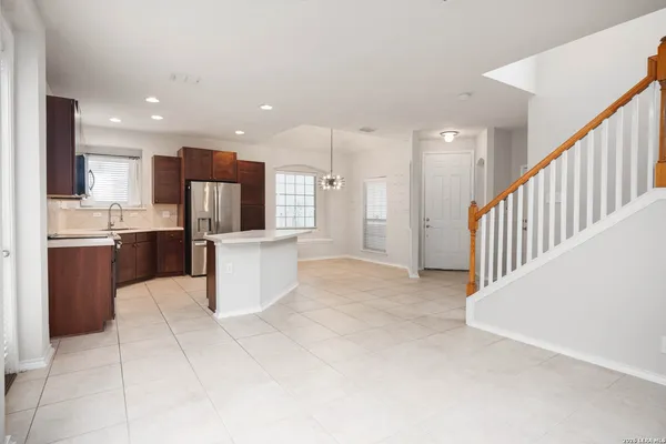 $2,000 | 21623 Dion Village, San Antonio, TX 78258