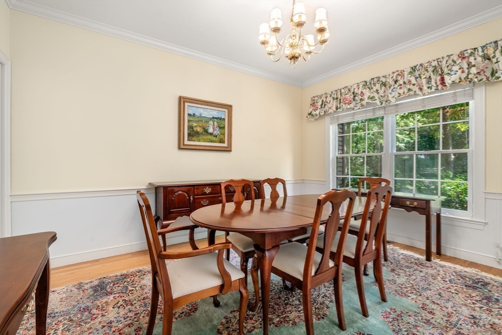 38 Upwey Road Wellesley, MA 02481 - Photo 18 of 40