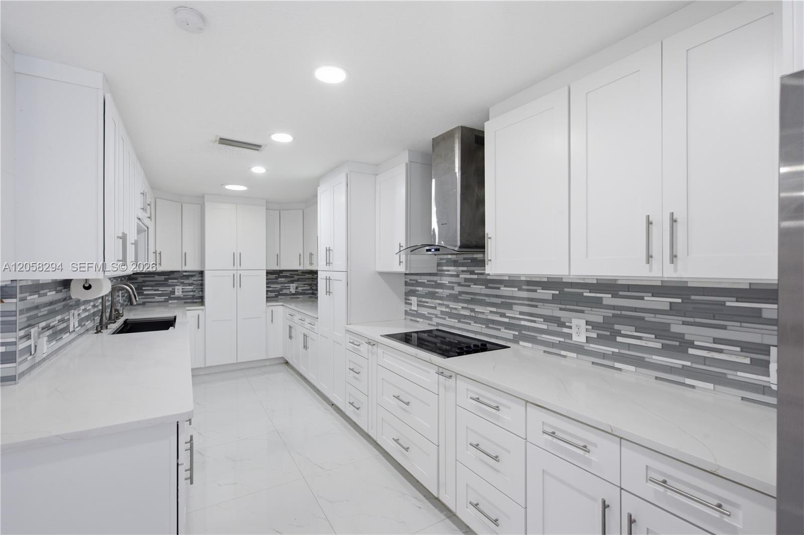 16839 Whirley Road Lutz, FL 33558 - Photo 10 of 56 Gallery Image 10