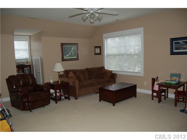 1071 Hunters Run Drive Tega Cay, SC 29708 - Photo 10 of 14 Gallery Image 10