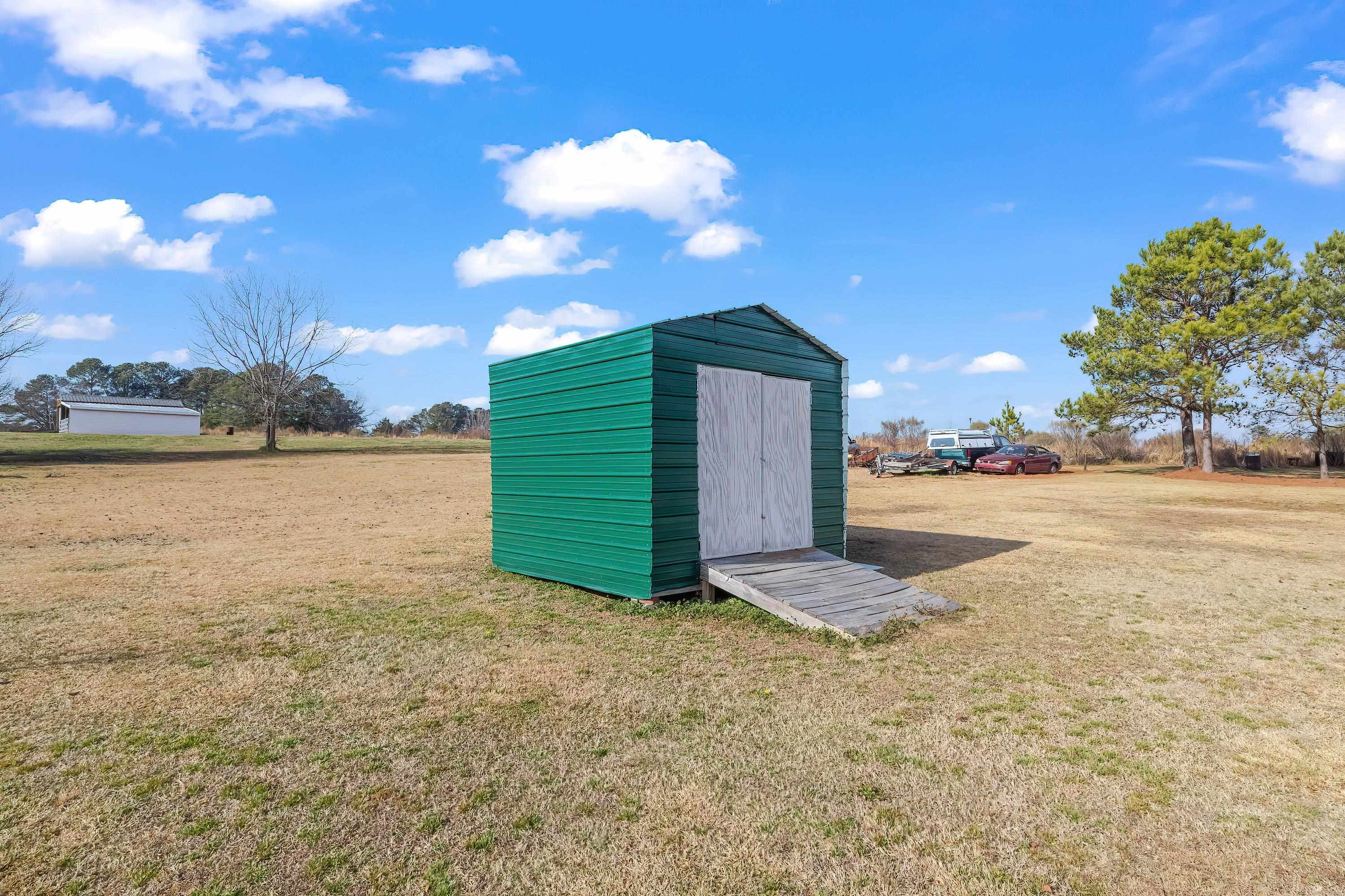 1470 River Run Road Selma, NC 27576 - Photo 52 of 54 Storage shed