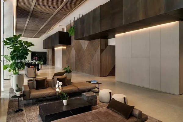 $5,000 | 159 Northeast 6th Street, Unit 4113, Miami, FL 33132