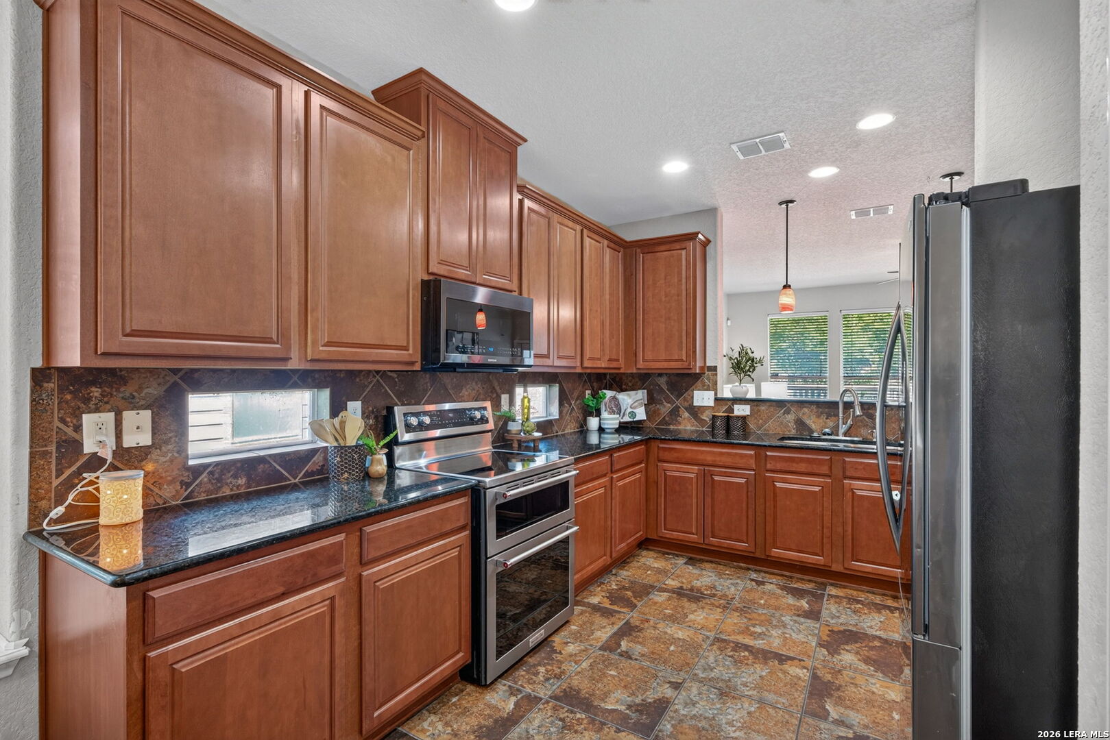205 Ranch House Road Cibolo, TX 78108 - Photo 6 of 22