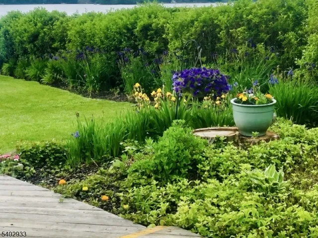 $1,499,900 | 96 East Shore Trail, Sparta, NJ 07871