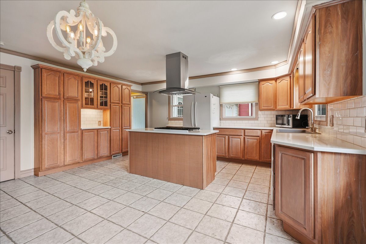514 Fletcher Street Roanoke, IL 61561 - Photo 9 of 40