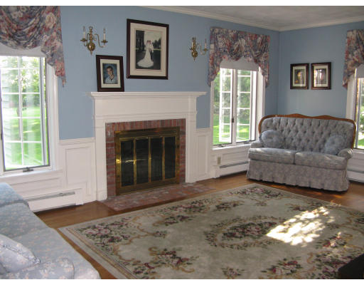 75 Long Pond Road Tyngsborough, MA 01879 - Photo 10 of 23