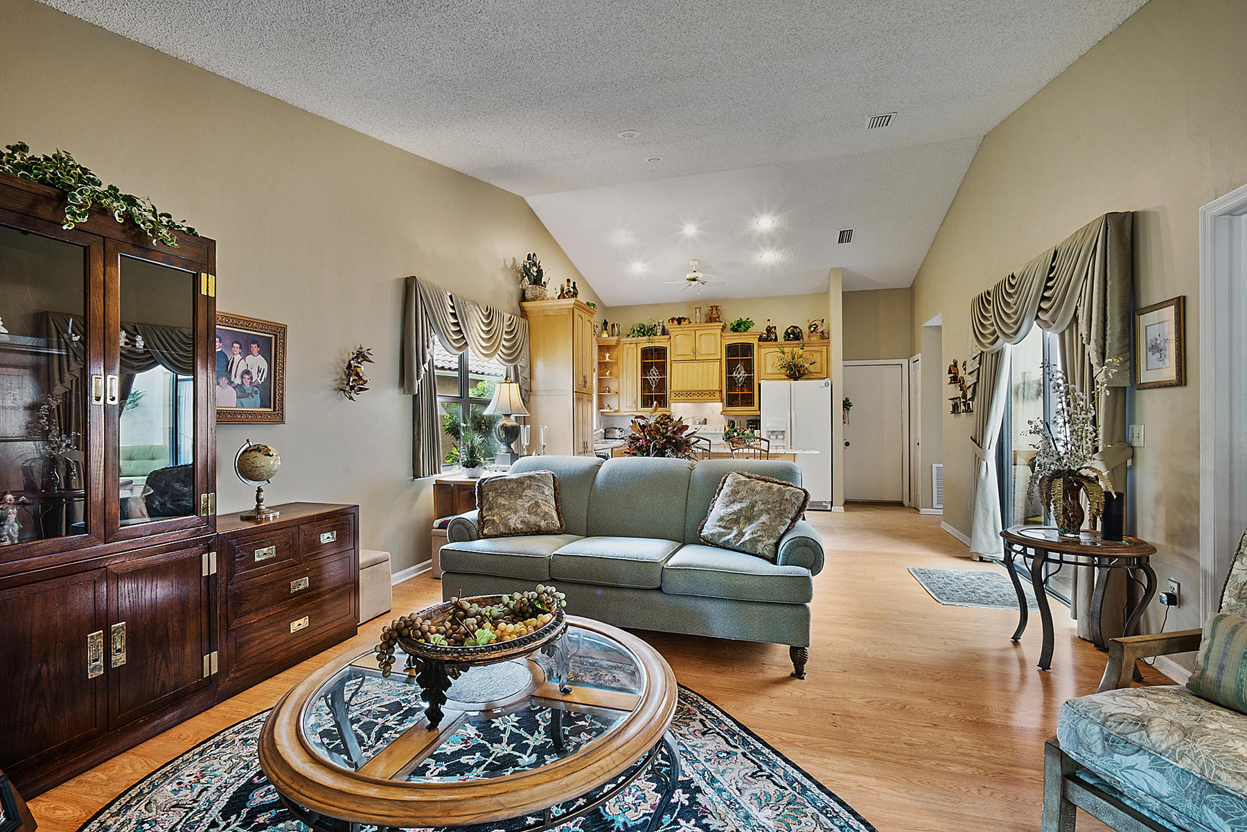 10404 Islander Drive Boca Raton, FL 33498 - Photo 25 of 44 Living Room/ Kitchen