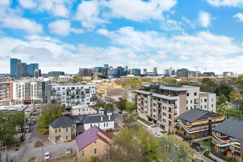 a picture of city view
