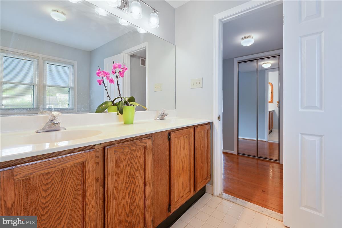 38 Independence Place Chesterbrook, PA 19087 - Photo 17 of 25 Master Bathroom