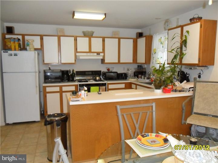 150 Crossing Way Lindenwold, NJ 08021 - Photo 4 of 16 Kitchen