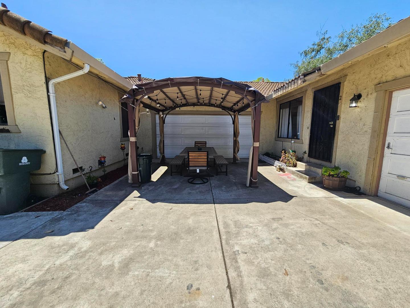 6725 Imperial Drive Gilroy, CA 95020 - Photo 5 of 8 a view of living room with furniture