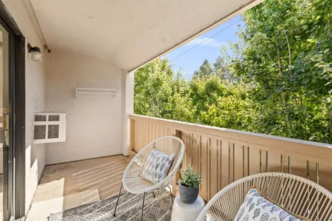 $850,000 | 400 Ortega Avenue, Unit 301, Mountain View, CA 94040