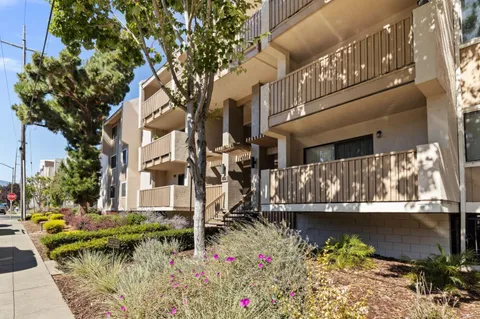 $850,000 | 400 Ortega Avenue, Unit 301, Mountain View, CA 94040