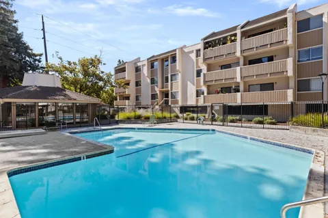 $850,000 | 400 Ortega Avenue, Unit 301, Mountain View, CA 94040