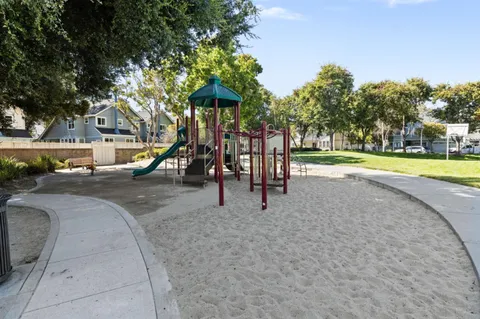 $850,000 | 400 Ortega Avenue, Unit 301, Mountain View, CA 94040