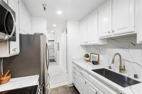 $850,000 | 400 Ortega Avenue, Unit 301, Mountain View, CA 94040