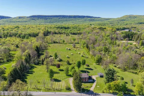 $1,575,000 | 652 Albany Post Road, New Paltz, NY 12561