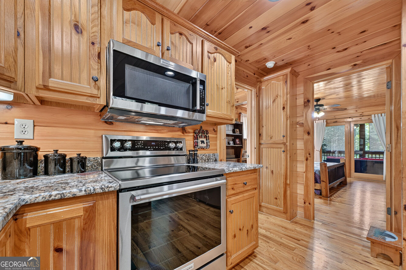 2975 Mountain Tops Road Blue Ridge, GA 30513 - Photo 18 of 59 Gallery Image 18