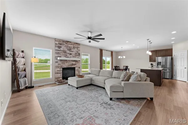 $364,500 | 22763 Hudson Hills, Warrenton, MO 63383