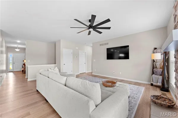 $364,500 | 22763 Hudson Hills, Warrenton, MO 63383