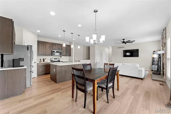 $364,500 | 22763 Hudson Hills, Warrenton, MO 63383