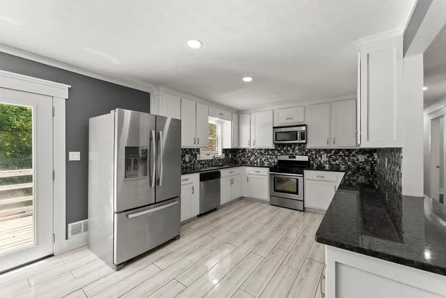 $2,500 | 4035 Thames Drive, Kennesaw, GA 30144