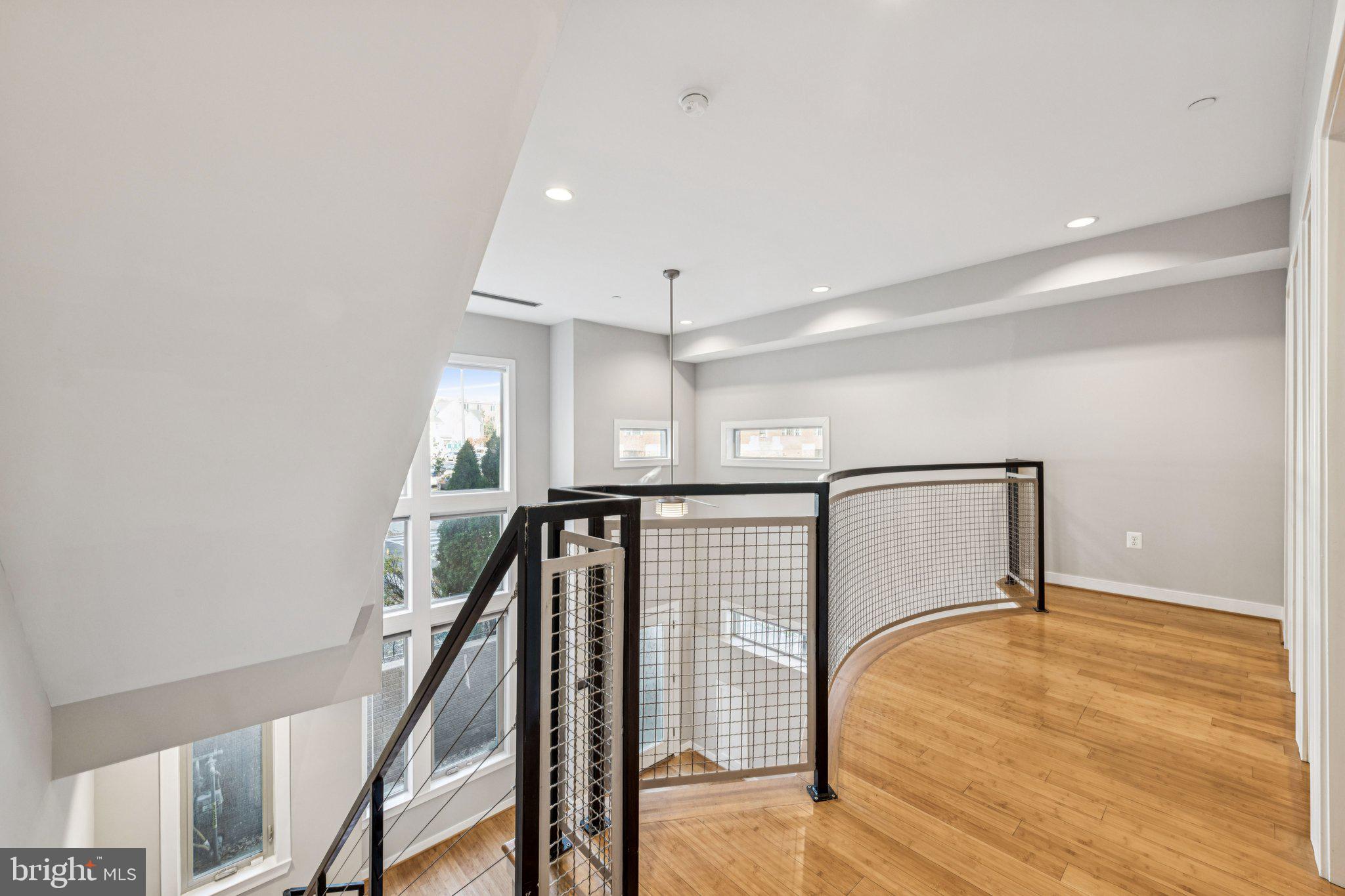 241 R Street Northeast, Unit A Washington, DC 20002 - Photo 17 of 33