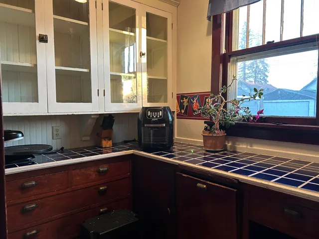 $157,400 | 910 North 20th Street, Superior, WI 54880