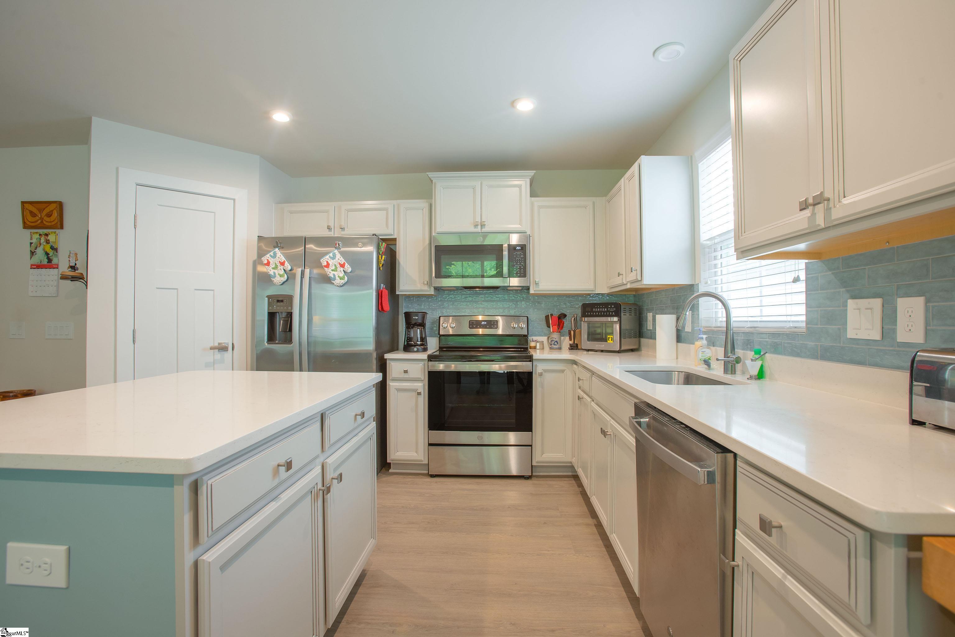 300 Stockland Trail Fountain Inn, SC 29644 - Photo 7 of 35 Gallery Image 7