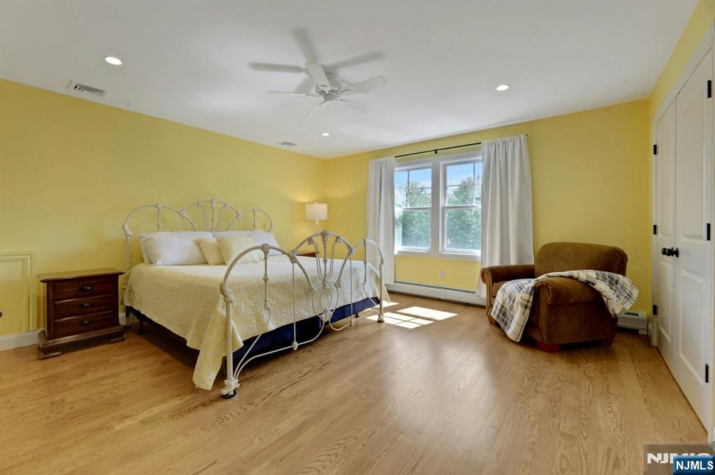 23 Hollybrook Road Paramus, NJ 07652 - Photo 27 of 50 Gallery Image 27