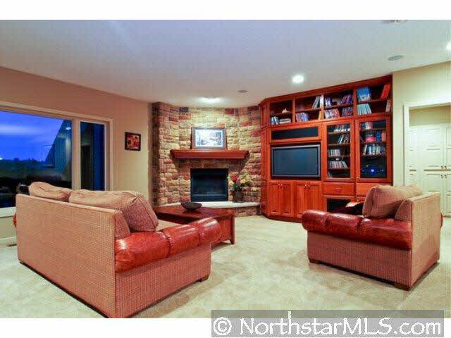 341 Lindsay Road Hudson, WI 54016 - Photo 4 of 10 Gallery Image 4
