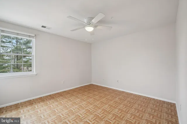 $224,900 | 4 George Wythe Bldg, Turnersville, NJ 08012