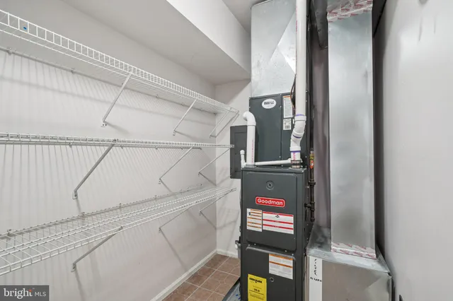 $224,900 | 4 George Wythe Bldg, Turnersville, NJ 08012