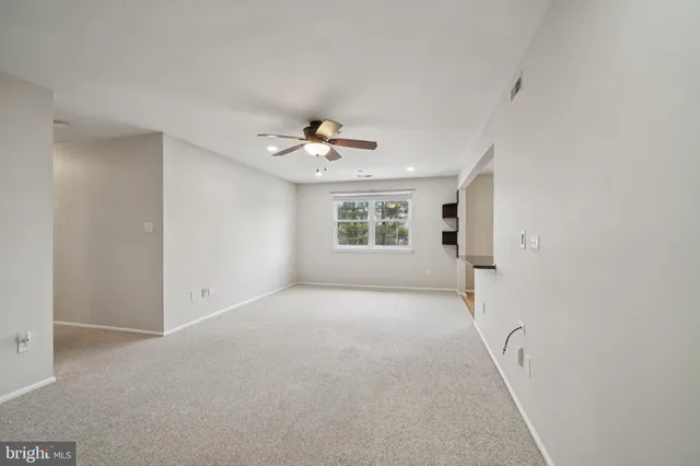 $224,900 | 4 George Wythe Bldg, Turnersville, NJ 08012