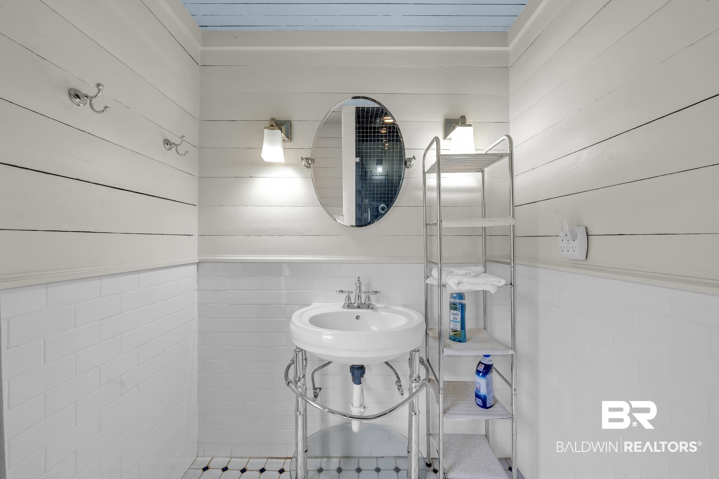 13232 Mary Ann Bch Road Fairhope, AL 36532 - Photo 33 of 79 Bathroom featuring wood walls and tile walls