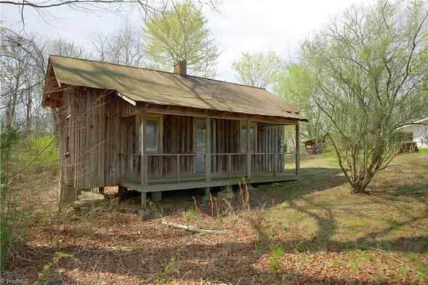 $650,000 | 6071 Highway 89, Westfield, NC 27053