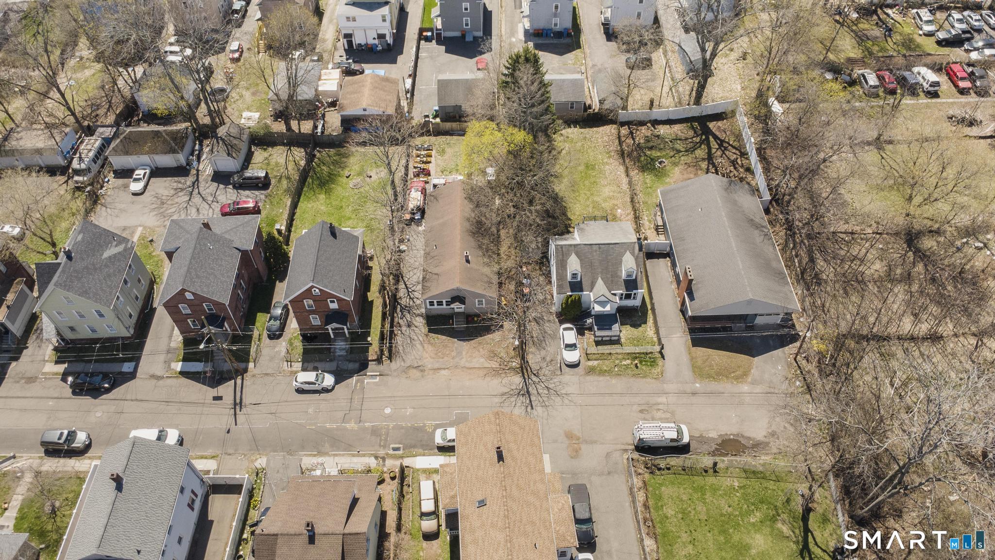 44 Garden Street Meriden, CT 06451 - Photo 3 of 35