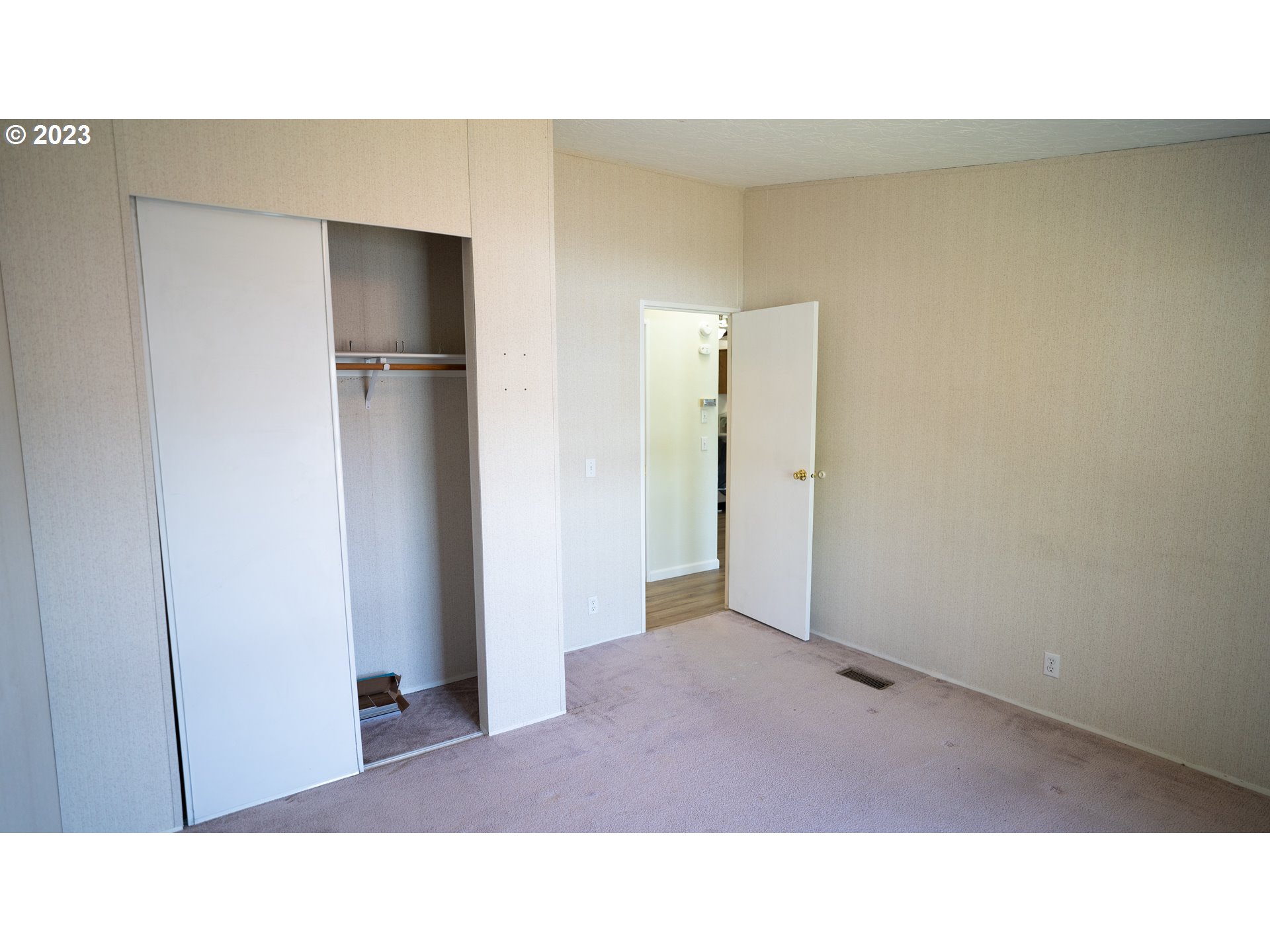 1111 Southeast 3rd Avenue, Unit 2 Canby, OR 97013 - Photo 13 of 21 Gallery Image 13