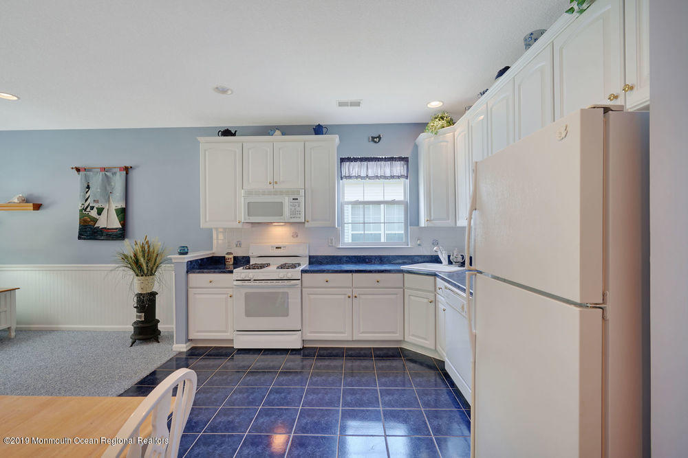 60 Silverside Road Lakewood, NJ 08701 - Photo 12 of 33 018_dsc00092-dsc00096