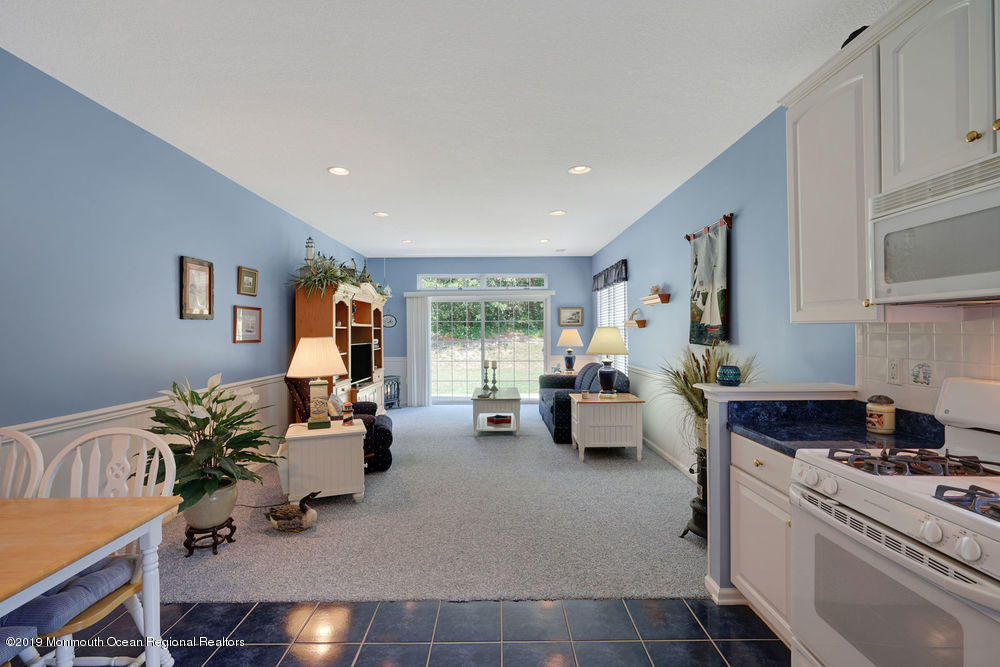 60 Silverside Road Lakewood, NJ 08701 - Photo 18 of 33 024_dsc00122-dsc00126