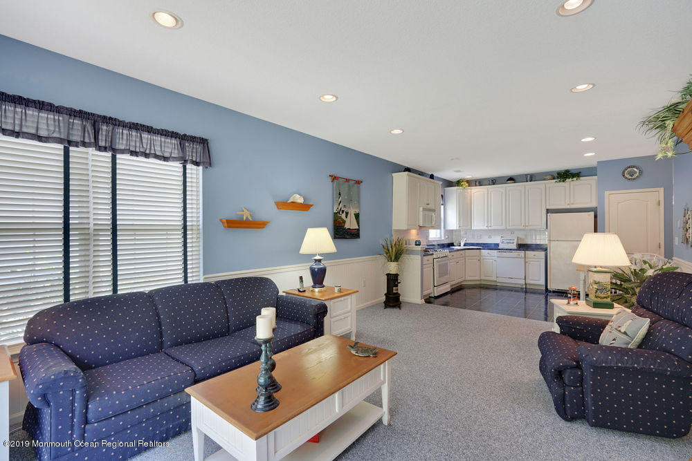 60 Silverside Road Lakewood, NJ 08701 - Photo 20 of 33 027_dsc00137-dsc00141