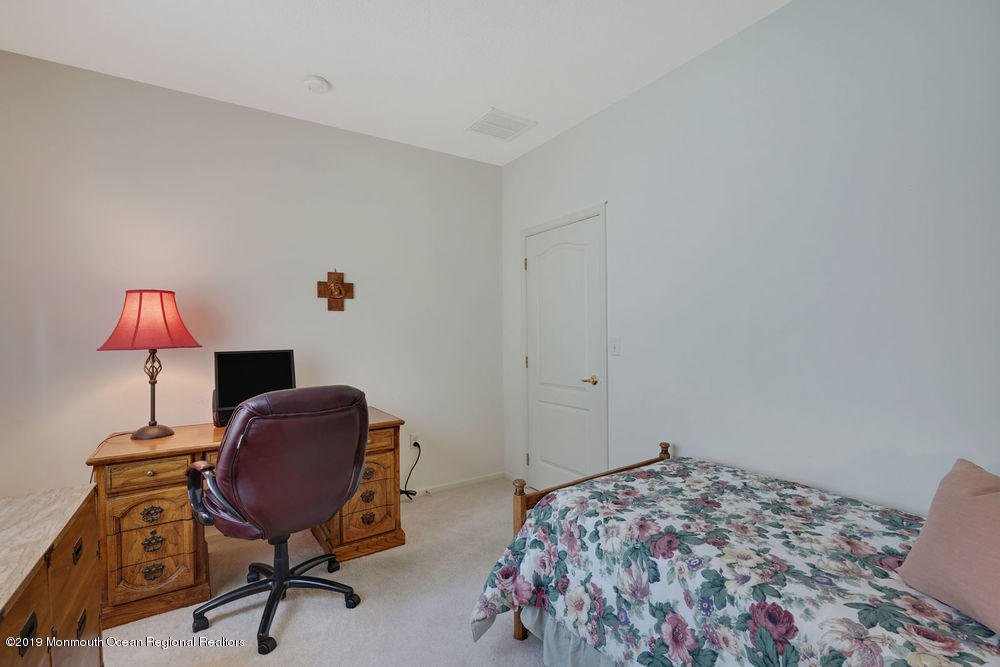 60 Silverside Road Lakewood, NJ 08701 - Photo 23 of 33 031_dsc00157-dsc00161
