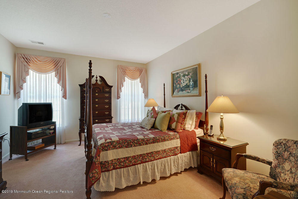 60 Silverside Road Lakewood, NJ 08701 - Photo 27 of 33 035_dsc00177-dsc00181