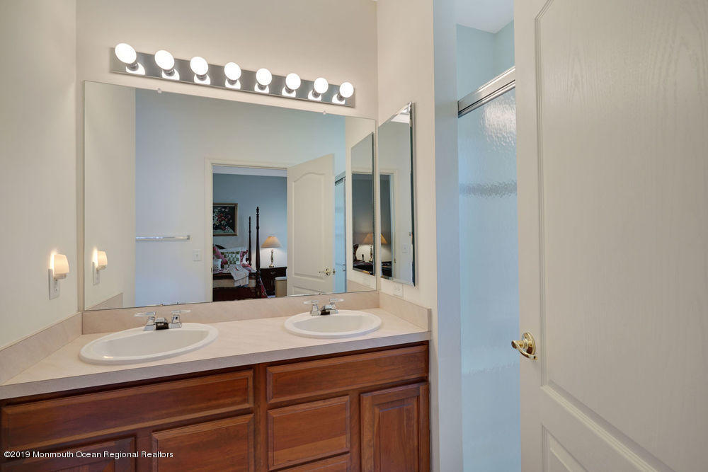 60 Silverside Road Lakewood, NJ 08701 - Photo 32 of 33 041_dsc00207-dsc00211