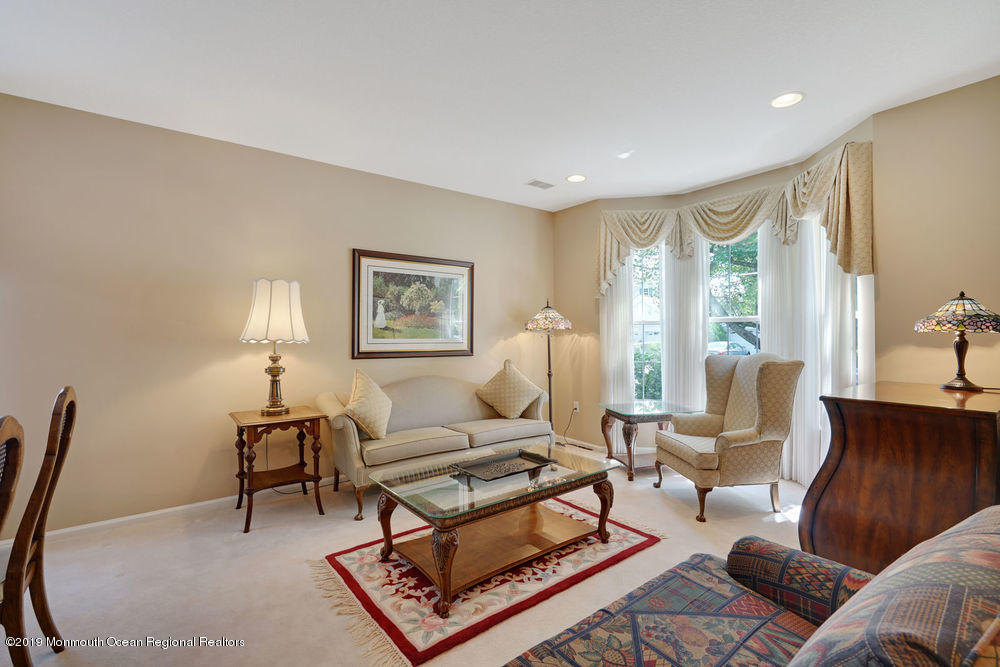 60 Silverside Road Lakewood, NJ 08701 - Photo 8 of 33 013_dsc00067-dsc00071