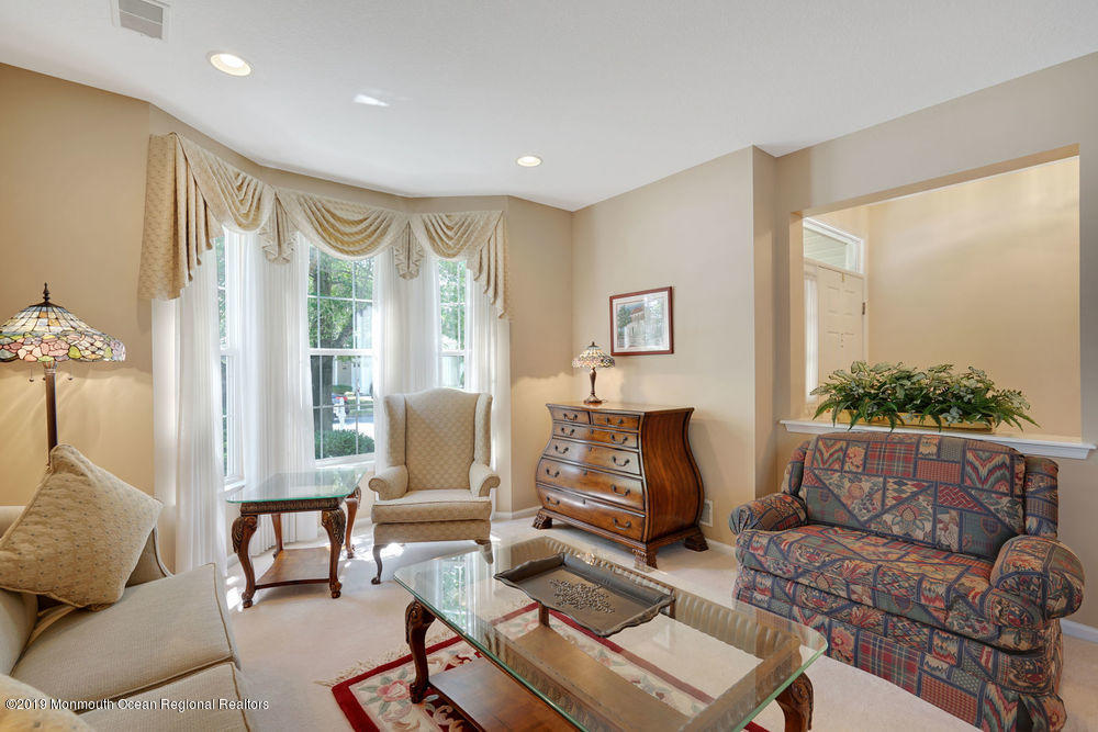 60 Silverside Road Lakewood, NJ 08701 - Photo 9 of 33 014_dsc00072-dsc00076