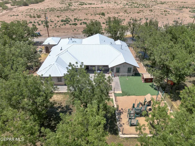 $1,500,000 | 636 Keagle Road, Socorro, TX 79927