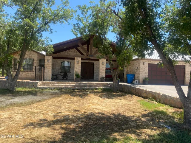$1,500,000 | 636 Keagle Road, Socorro, TX 79927