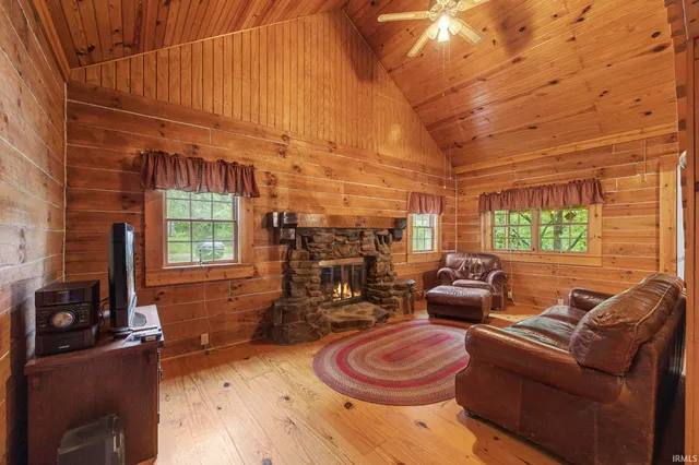 $274,900 | 3167 Happy Hollow Road, Birdseye, IN 47513